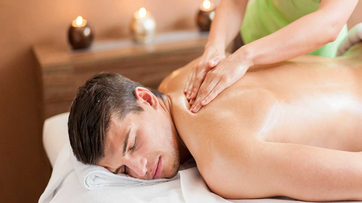 ماساژ برای سیاتیک